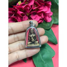 โหลดรูปภาพลงในเครื่องมือใช้ดูของ Gallery Thai Amulet Pendant Necklace Monk Style For Cultural Keepsake
