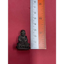 โหลดรูปภาพลงในเครื่องมือใช้ดูของ Gallery Buddhist Monk Inspired Thai Amulet Coin, Cultural Keepsake 
Thai Amulet Coin, W
