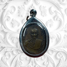 โหลดรูปภาพลงในเครื่องมือใช้ดูของ Gallery Thai Amulet Pendant Buddhist Monk Wat Pradu Chimphlee Cultural Keeps
