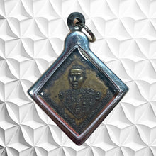 โหลดรูปภาพลงในเครื่องมือใช้ดูของ Gallery Thai Amulet Admiral Prince Chumphon, Cultural Keepsake 
Somdej Styl
