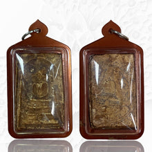 โหลดรูปภาพลงในเครื่องมือใช้ดูของ Gallery Thai Amulet Somdej Style By Buddhist Monk With Waterproof Frame 
Thai Amulet So
