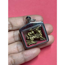 โหลดรูปภาพลงในเครื่องมือใช้ดูของ Gallery Pi Xie Amulet For Protection Against Evil - Thai Buddhist Collectible Amulet 
C
