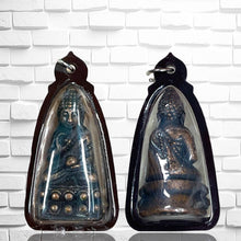 โหลดรูปภาพลงในเครื่องมือใช้ดูของ Gallery Thai Amulet Water-Repellent Metal With Frame Collectible Piece 
Thai Amulet Coi
