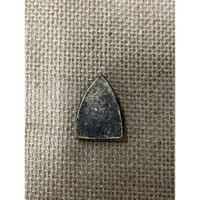 โหลดรูปภาพลงในเครื่องมือใช้ดูของ Gallery Buddhist Monk Inspired Thai Amulet Wat Chong Kha Iron Back Style Collectible 
T
