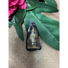 โหลดรูปภาพลงในเครื่องมือใช้ดูของ Gallery Thai Amulet In Metal With Waterproof Frame For Cultural Keepsake 
Thai Amulet C
