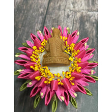 โหลดรูปภาพลงในเครื่องมือใช้ดูของ Gallery Thai Amulet Of Buddhist Monk From Wat Khositaram, Floating Figure Edition
