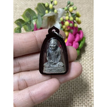 โหลดรูปภาพลงในเครื่องมือใช้ดูของ Gallery Buddhist Monk Inspired Thai Amulet Wat Khositaram Collectible Piece 
Thai Amule
