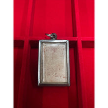 โหลดรูปภาพลงในเครื่องมือใช้ดูของ Gallery Thai Amulet Somdej Style With Bodhi Leaf Design, Cultural Keepsake
