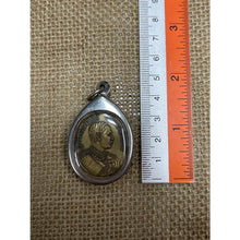 โหลดรูปภาพลงในเครื่องมือใช้ดูของ Gallery Chulalongkorn Amulet Coin With Stainless Steel Frame - Thai Buddhist Collectible
