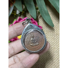 โหลดรูปภาพลงในเครื่องมือใช้ดูของ Gallery Thai Amulet Coin Buddhist Monk, Somdej Style, Wat Prasat, Stainless
