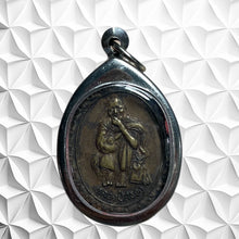 โหลดรูปภาพลงในเครื่องมือใช้ดูของ Gallery Thai Amulet Buddhist Monk Wat Phraiphatana Deity Edition 
Thai Amul
