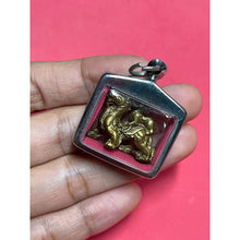 โหลดรูปภาพลงในเครื่องมือใช้ดูของ Gallery Pi Xie Amulet For Protection Against Evil - Thai Buddhist Collectible Amulet 
C
