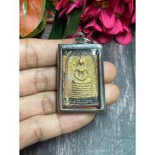 โหลดรูปภาพลงในเครื่องมือใช้ดูของ Gallery Thai Amulet Somdej Phra Puthacharn To Wat Rakhang Heritage Piece 
S
