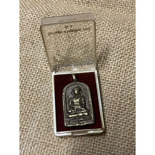 โหลดรูปภาพลงในเครื่องมือใช้ดูของ Gallery Buddhist Monk Inspired Thai Amulet Coin From Wat Kamphaeng, Model 1, 2468 
Thai
