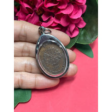 โหลดรูปภาพลงในเครื่องมือใช้ดูของ Gallery Buddhist Monk Inspired Amulet Coin Thai Amulet Collectible Wat Ceremony Edition
