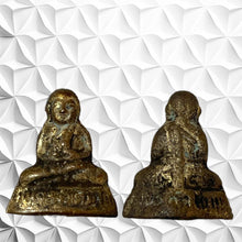 โหลดรูปภาพลงในเครื่องมือใช้ดูของ Gallery Antique Thai Amulet Of Buddhist Monk Wat Nong Pho 2482 
Thai Buddhi
