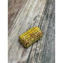 โหลดรูปภาพลงในเครื่องมือใช้ดูของ Gallery Buddhist Monk Inspired Thai Amulet Coin Wat Lahan Rai Collectible 
Somdej Style
