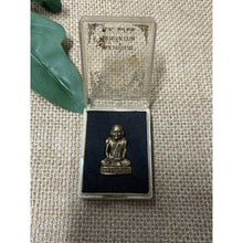 โหลดรูปภาพลงในเครื่องมือใช้ดูของ Gallery Buddhist Monk Inspired Thai Amulet Wat Koh Thitaram 2522 Brass With Original Box
