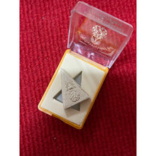 โหลดรูปภาพลงในเครื่องมือใช้ดูของ Gallery Somdej Style Nawa Ratchabopit Amulet Coin - Thai Buddhist Collectible Amulet
