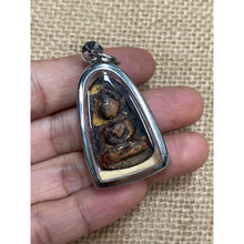 โหลดรูปภาพลงในเครื่องมือใช้ดูของ Gallery Thai Amulet Pichit Rice Grain Style With Cultural Keepsake Significance 
Thai A
