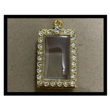 โหลดรูปภาพลงในเครื่องมือใช้ดูของ Gallery Thai Amulet Somdej Style Frame with Micron Gold and Diamond Accents 
Thai Amule

