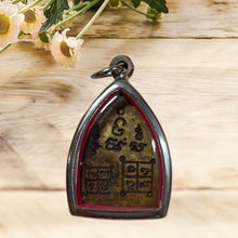 โหลดรูปภาพลงในเครื่องมือใช้ดูของ Gallery Buddhist Monk Inspired Thai Amulet Coin Wat Bang Klan Phichit Stainless Frame
