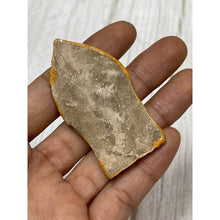 โหลดรูปภาพลงในเครื่องมือใช้ดูของ Gallery Thai Amulet Somdej Style From Wat Lopburi, Ceramic Glazed Collectible Piece 
Th
