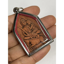 โหลดรูปภาพลงในเครื่องมือใช้ดูของ Gallery Thai Amulet Khun Phan Riding Horse, Somdej Style, Cultural Keepsake
