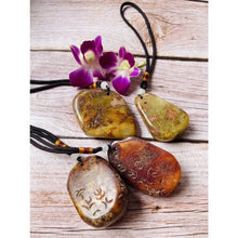 โหลดรูปภาพลงในเครื่องมือใช้ดูของ Gallery Jade Amulet For Car Hanging, Travel Safety, Thai Buddhist Collectible Amulet 
J
