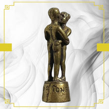 โหลดรูปภาพลงในเครื่องมือใช้ดูของ Gallery Couple Embrace Amulet 3Cm - Thai Buddhist Collectible Amulet 
Loving Couple Amu
