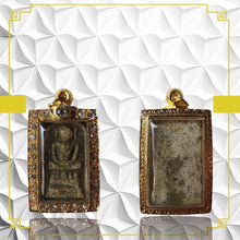 โหลดรูปภาพลงในเครื่องมือใช้ดูของ Gallery Thai Amulet Somdej Style Wat Rakhang Gold Micron Frame Collectible Piece
