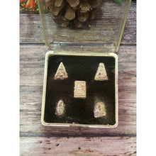 โหลดรูปภาพลงในเครื่องมือใช้ดูของ Gallery Thai Amulet Set From Wat Phra Kring, Khon Kaen With Original Box
