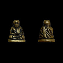 โหลดรูปภาพลงในเครื่องมือใช้ดูของ Gallery Buddhist Monk Inspired Thai Amulet Coin From Wat Bang Klan, Phichit 
Thai Amule
