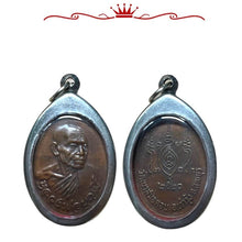 โหลดรูปภาพลงในเครื่องมือใช้ดูของ Gallery Buddhist Monk Inspired Thai Amulet Coin From Wat Khao Samo Khon 1977 
Thai Amul
