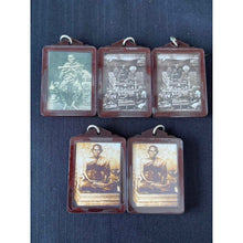 โหลดรูปภาพลงในเครื่องมือใช้ดูของ Gallery Thai Amulet Somdej Style Collectible From Wat [Temple Name] Cultural Keepsake
