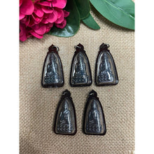 โหลดรูปภาพลงในเครื่องมือใช้ดูของ Gallery Thai Amulet For Wellness, Water-Resistant Edition, Cultural Keepsake
